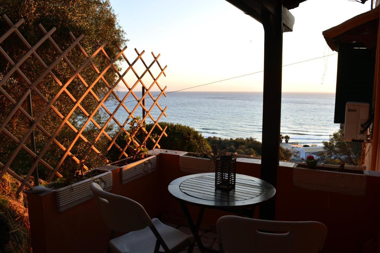Papadatos Apts With Amazing View - 5Mins From The Beach Kontogialos Exterior foto